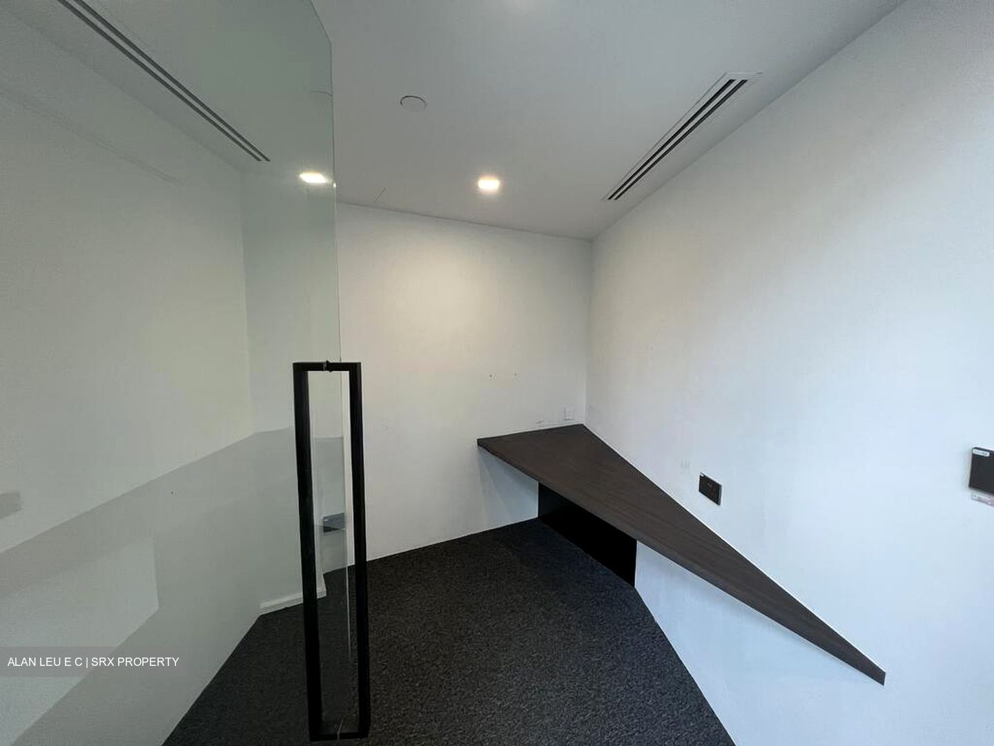 The Ogilvy Centre (D1), Office #521862161